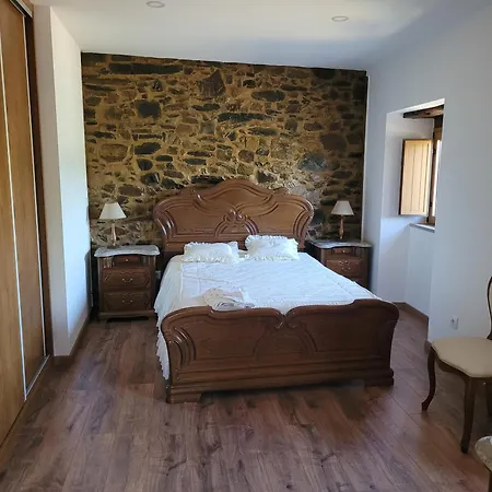 Casa Picau Holiday home Sobreira Formosa